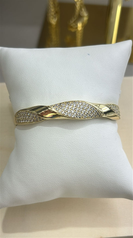 Pulsera torcida